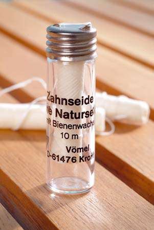 purenature Dental Floss Waxed (Natural Silk) Auslauf