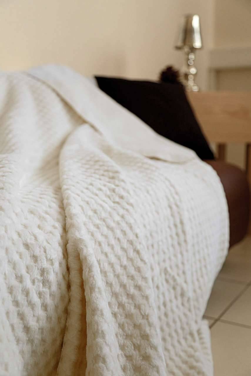purenature Living blanket white organic cotton kbA with cashmere feeling Blitzangebot