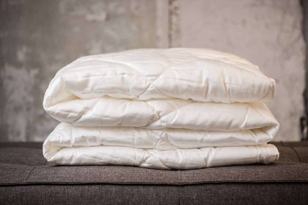 purenature Tencel Duo quilted bed with Tencel cover especially kind to the skin Im Verkauf