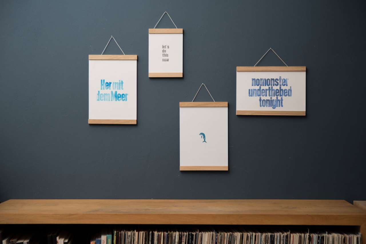 side-by-side Side by Side picture rail wood oak for DIN A3 wall design Vatertagsangebot