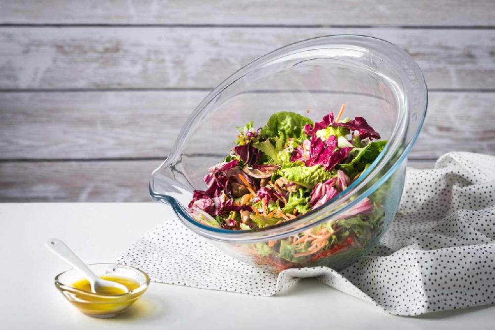 pyrex Pyrex bowl made of thick-walled borosilicate glass with wide spout & handle JETZT KAUFEN