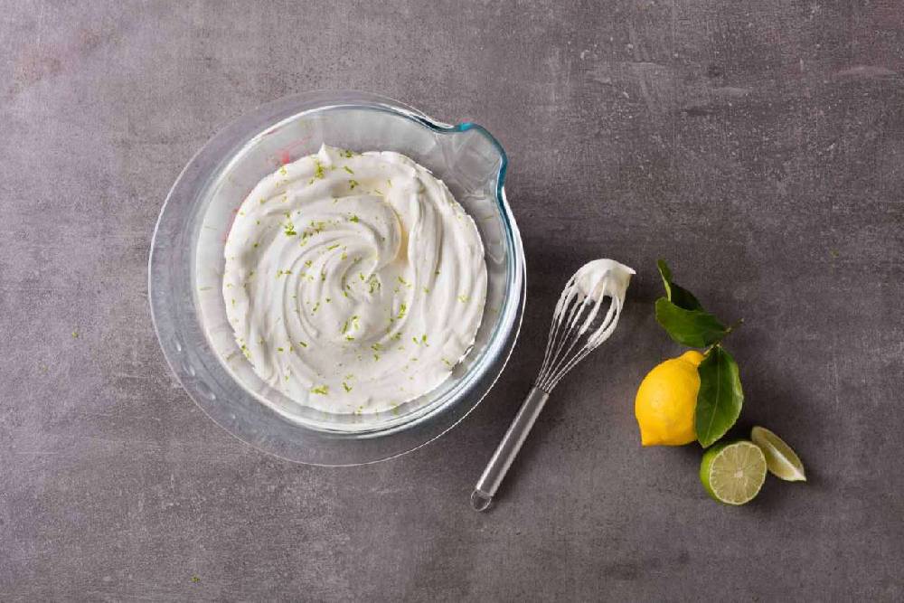 pyrex Pyrex bowl made of thick-walled borosilicate glass with wide spout & handle JETZT KAUFEN