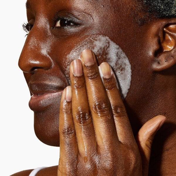CeraVe SA Smoothing Cleanser with Salicylic Acid for Dry, Rough & Bumpy Skin 236ml Saisonschlussverkauf