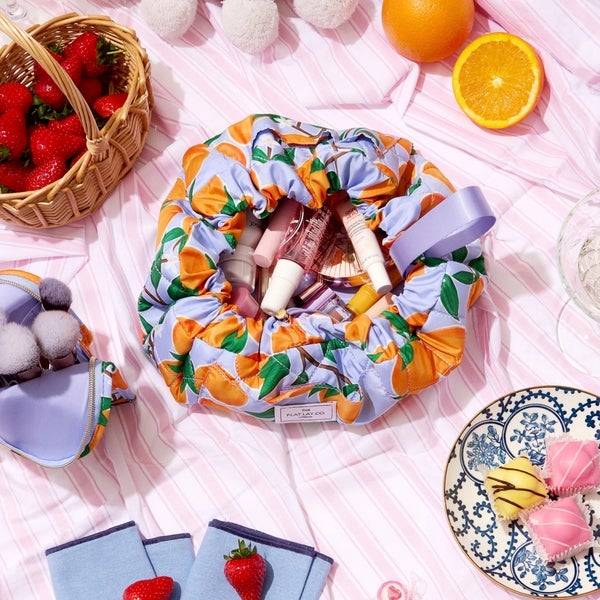 The Flat Lay Co. Drawstring Makeup Bag - Mediterranean Oranges Großer Ausverkauf