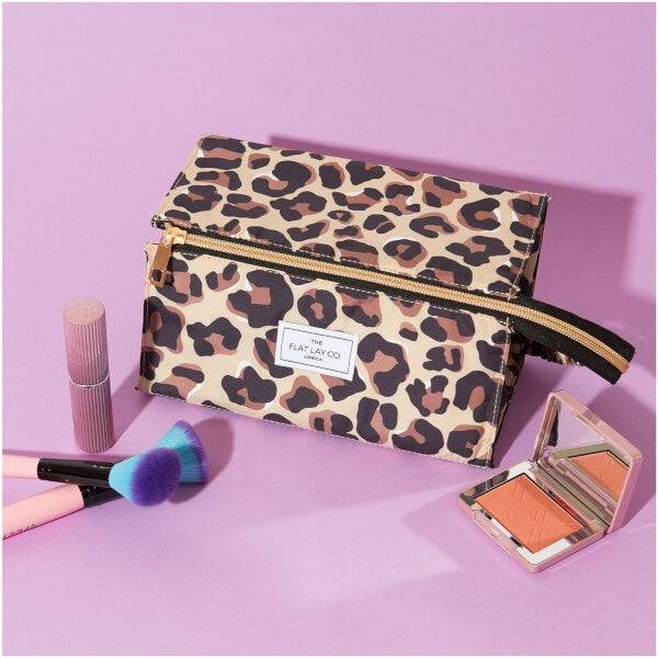 The Flat Lay Co. Open Flat Box Bag - Leopard Print Sonderangebote
