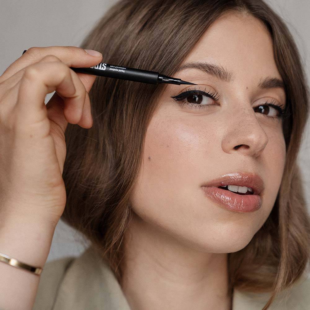 Strong Cosmetics Eyeliner Pen Letzte 2 Tage