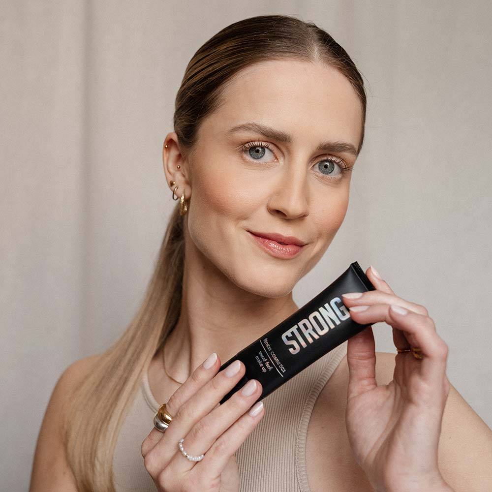 Strong Cosmetics Make-up Nur für heute
